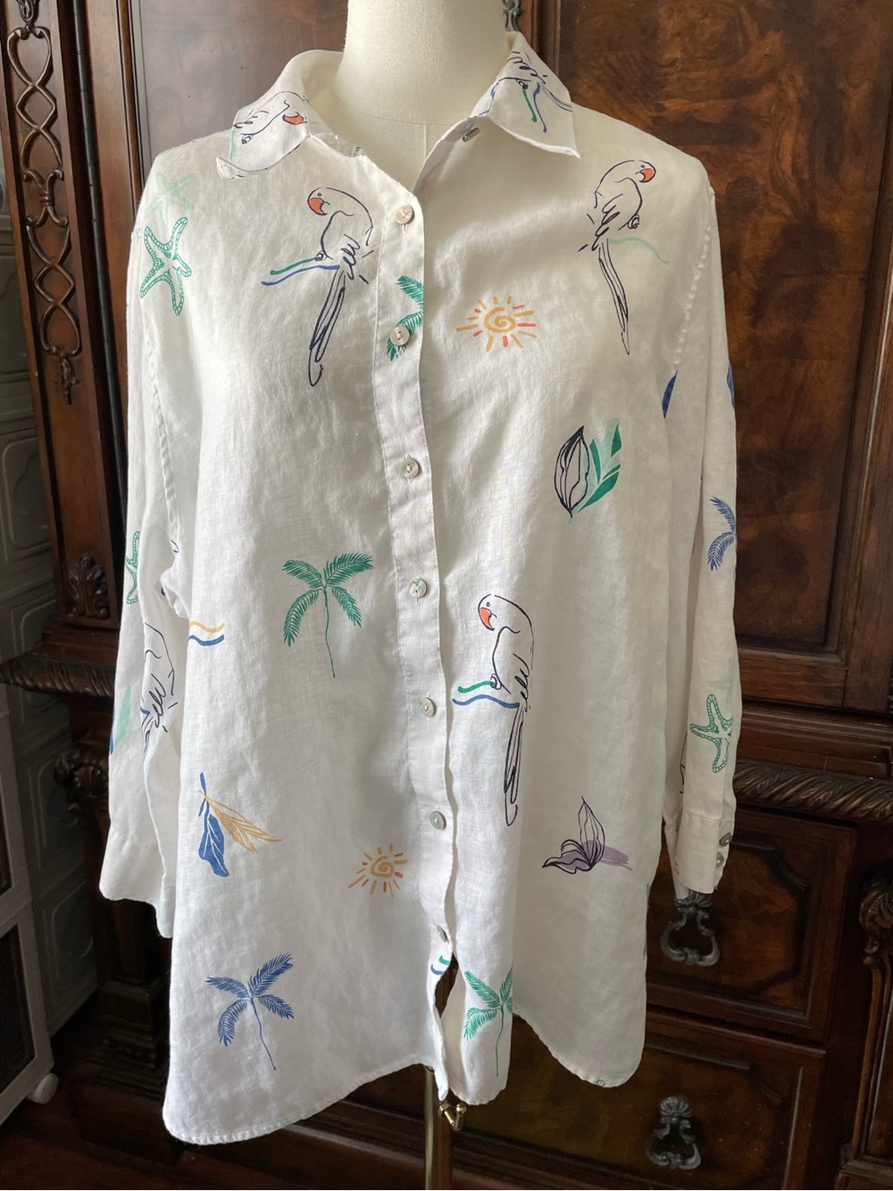 Chico’s Size 3.5 18 100% Linen Shirt Parrot Tropical Coastal Beach Button Up